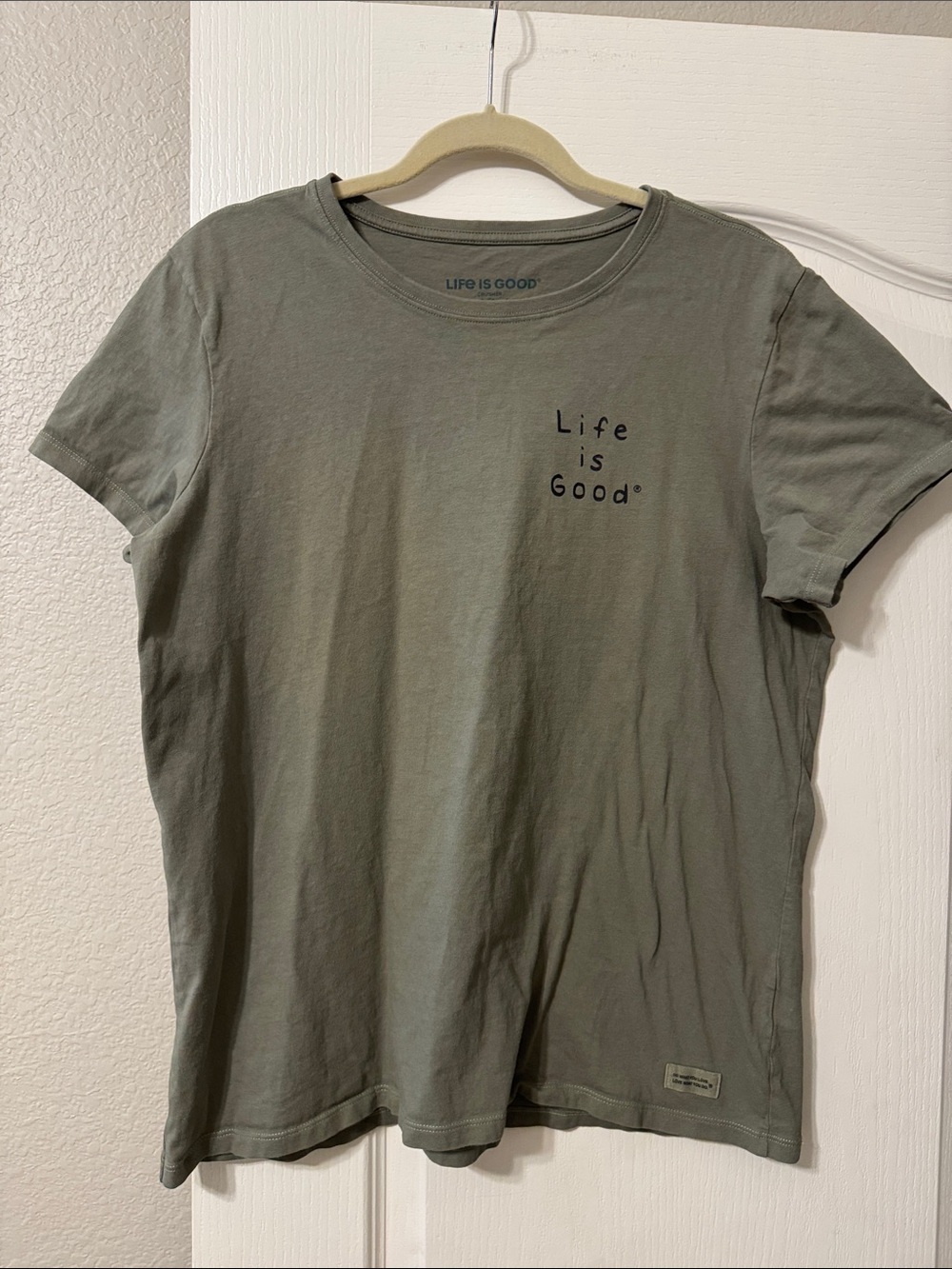Life Is Good Women’s Olive Green Short-Sleeve Logo Tee XL